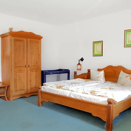 Pensjonat Am Liepnitzsee 3*